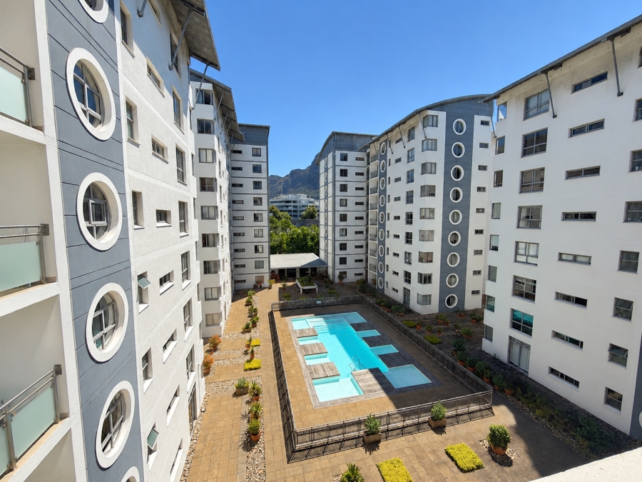2 Bedroom Property for Sale in Claremont Upper Western Cape